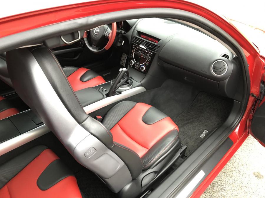 Интерьер Mazda RX-8 2005 года  (фото 129 из 197)